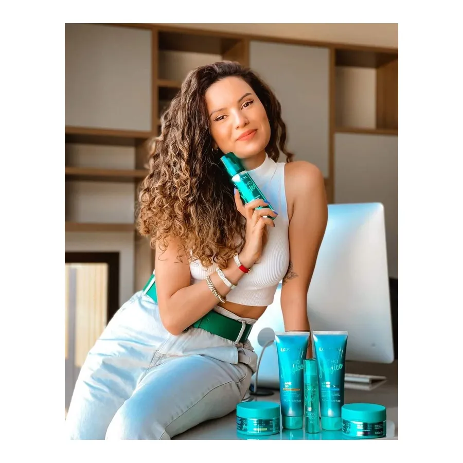 Kit Liso Mágico Lowell para Cabelos Cacheados - Shampoo e Creme Modelador 240ml — foto 3