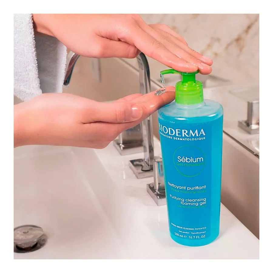 Gel de Limpeza Facial Bioderma Antioleosidade Sébium Gel Moussant 517g — foto 3