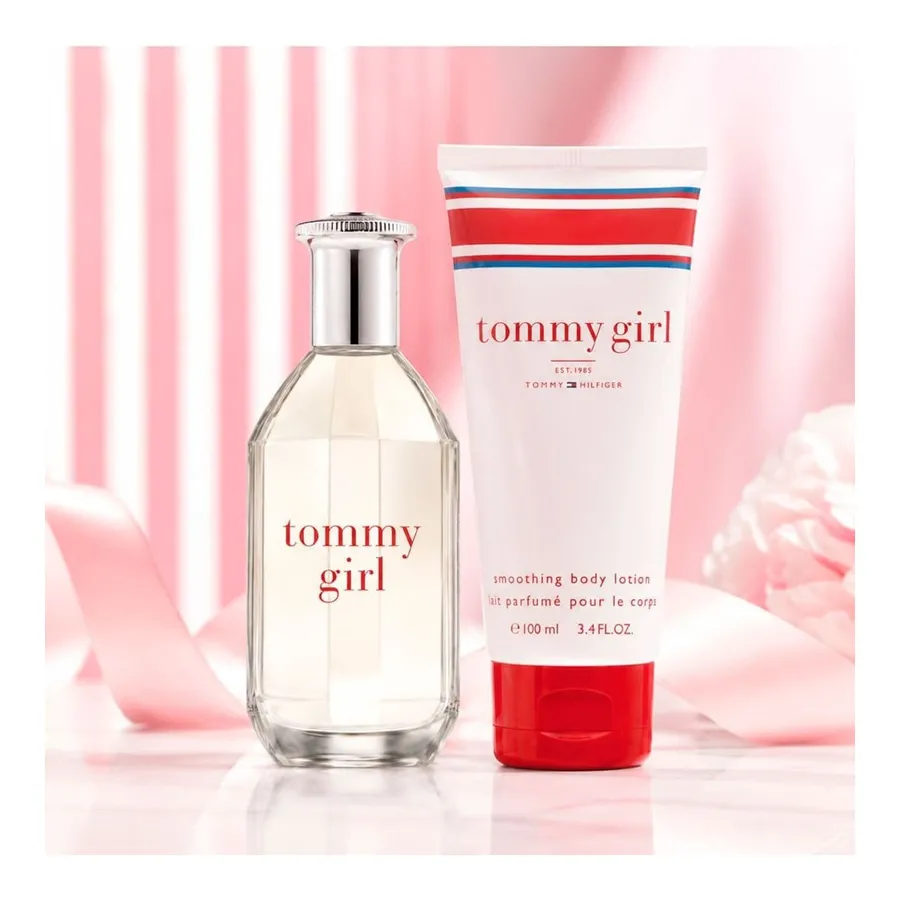 Kit Tommy Hilfiger Tommy Girl Feminino - Eau de Toilette 50ml + Loção Corporal 100ml — foto 3